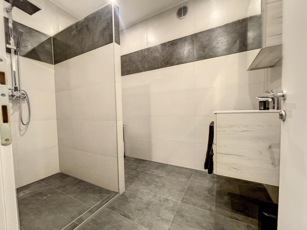 Appartement Moderne Avec Terrasse Et Piscine A Chatel Sur Bex מראה חיצוני תמונה